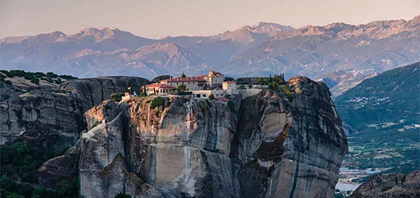 Atenas y Norte de Grecia Con Meteoras 2025-2026