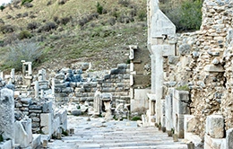Explora la antigua Éfeso, un tesoro arqueológico