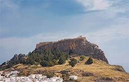 Visita la histórica Acrópolis de Lindos