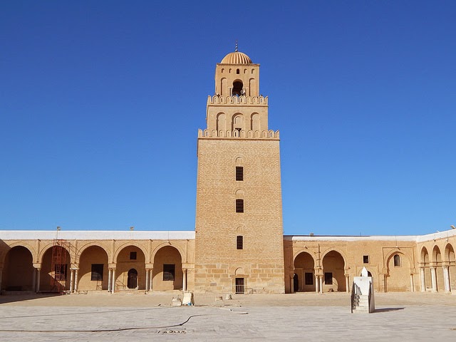 Contrastes de Túnez