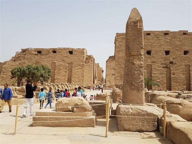 Egipto con noche en Abu Simbel - Opción ´C´ Oro