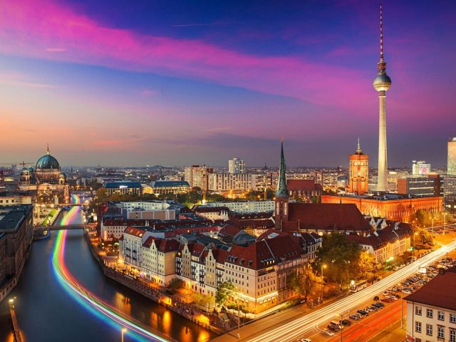 Praga, Polonia y Berlín – 2027