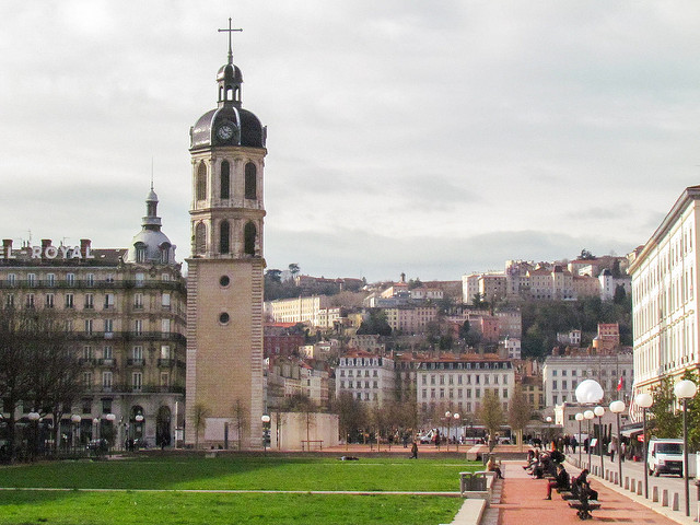 MARAVILLAS DE LOS ALPES, LYON, PARIS, LOURDES, MADRID Y LISBOA