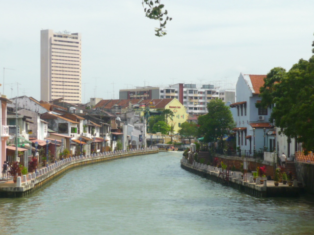 TEMPLOS Y RASCACIELOS: SINGAPUR Y KUALA LUMPUR + EXTENSION A PHUKET - EXCLUSIVO SPECIAL TOURS (Visitas en español)