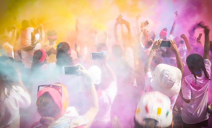 FESTIVAL DE COLORES “HOLI” CON AMIGAS
