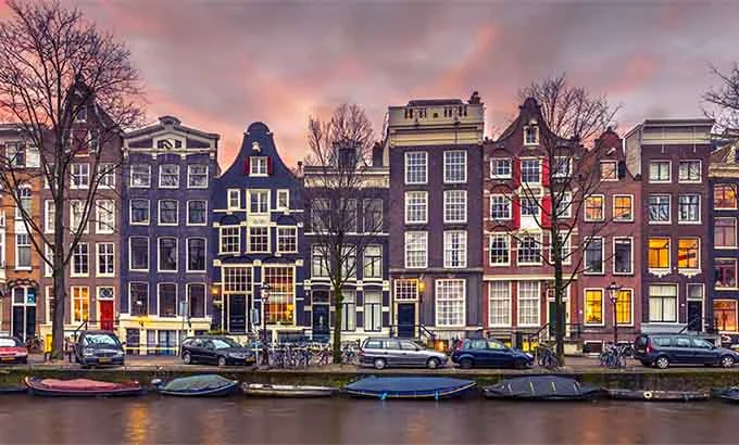 Londres, Ámsterdam y París +i