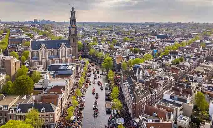 LONDRES, PAISES BAJOS, ALEMANIA Y EL ESTE EUROPEO